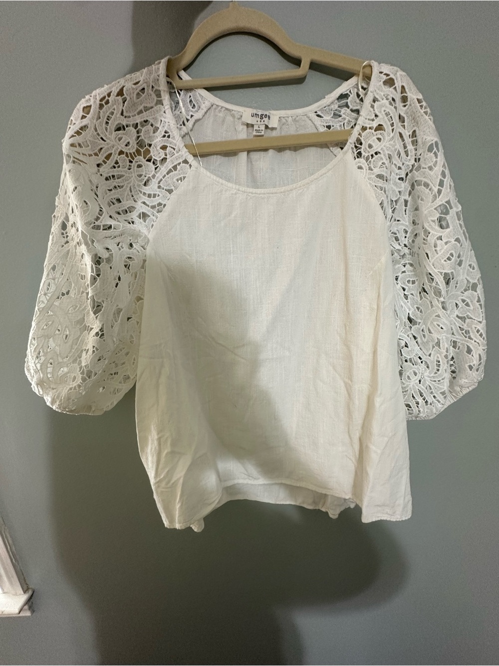 Umgee White Lace Sleeve Peasant Blouse